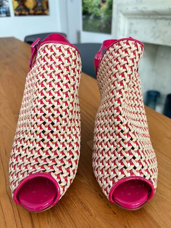 Salvatore Ferragamo Shoes - Salvatore Ferragamo Leather Hot Pink Slingback Stiletto Heels Ladies Size 8.5